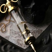 defy-necklace-rabbit-skullsyringe4