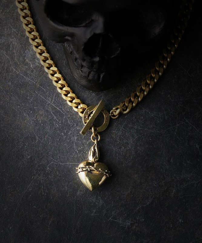 Defy-Necklace-Sacred-Heart-Big-Chain1