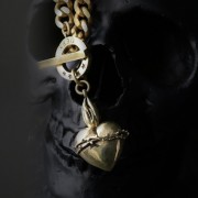 Defy-Necklace-Sacred-Heart-Big-Chain4