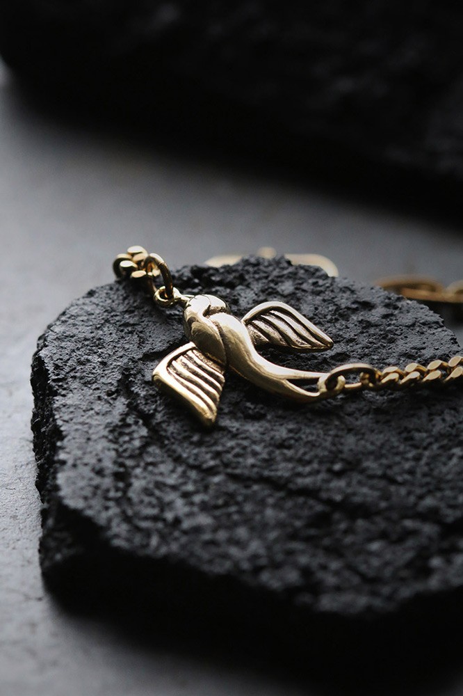 Defy-Bracelet-Medium-Swallow3