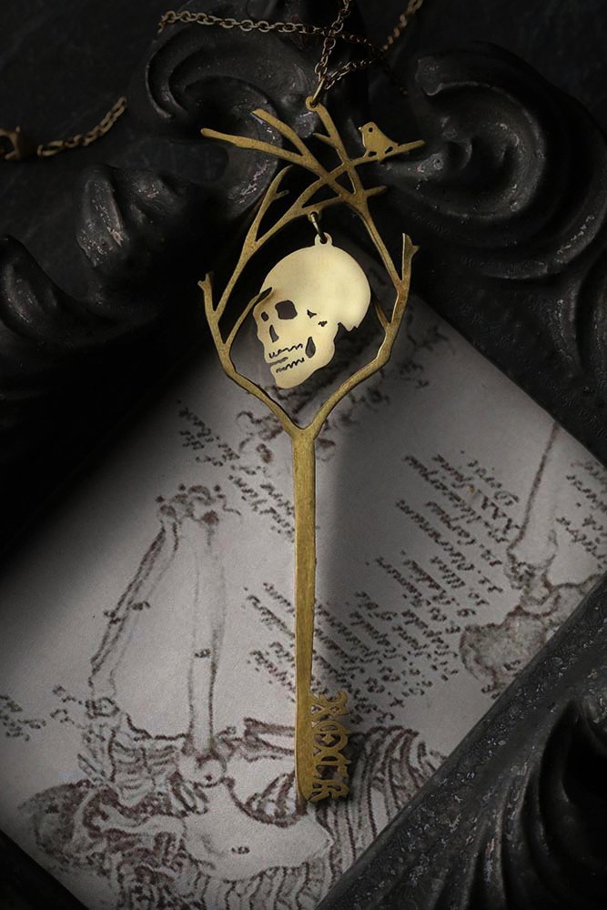 Defy-Necklace-Key-&-Skull1