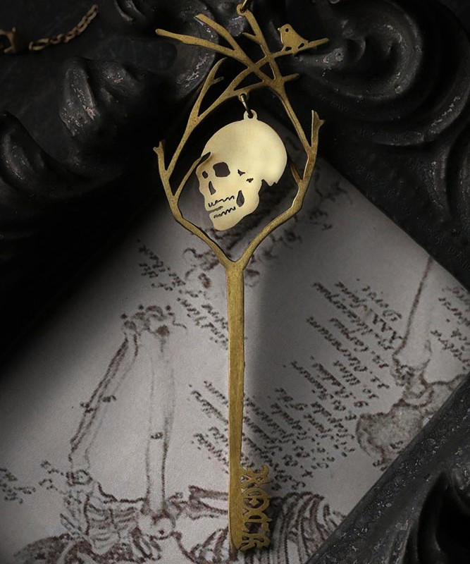 Defy-Necklace-Key-&-Skull1