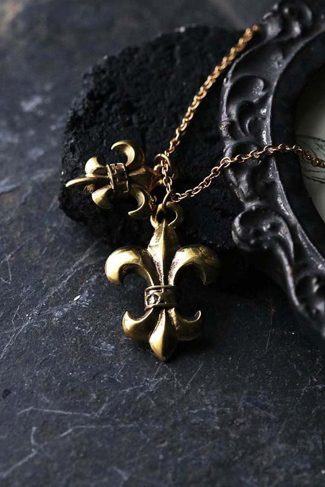 Defy-Necklace-Lis1