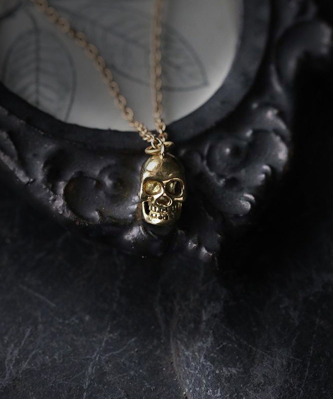 Defy-Necklace-Mini-Skull1
