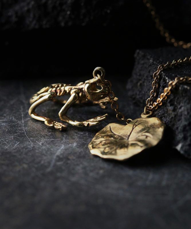 Defy-Necklace-Small-Frog&Lotus-leaf1