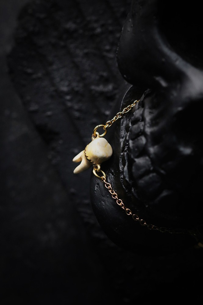 Defy-Painted-Bracelet-Small-Teeth5