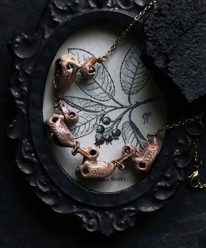 Defy Painted Necklace 4Ducks Skeleton1