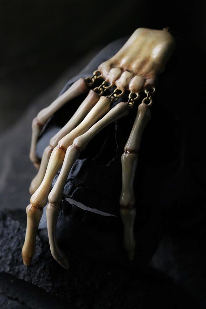 Defy-Painted-Necklace-Big-Hand-Skeleton3