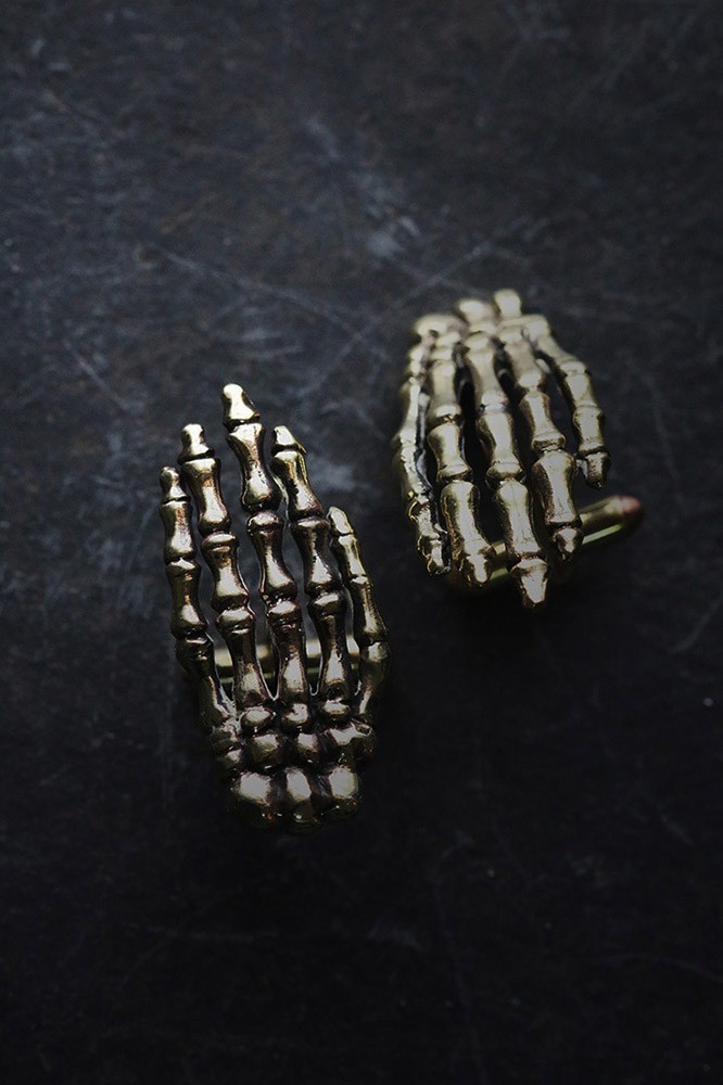 Defy-cufflinks-hand-skeleton-5