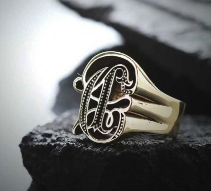 defy-letter-rings-brassc1